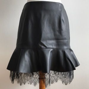 BRAND NEW WITH TAGS - Who What Wear Skirt - Size 4